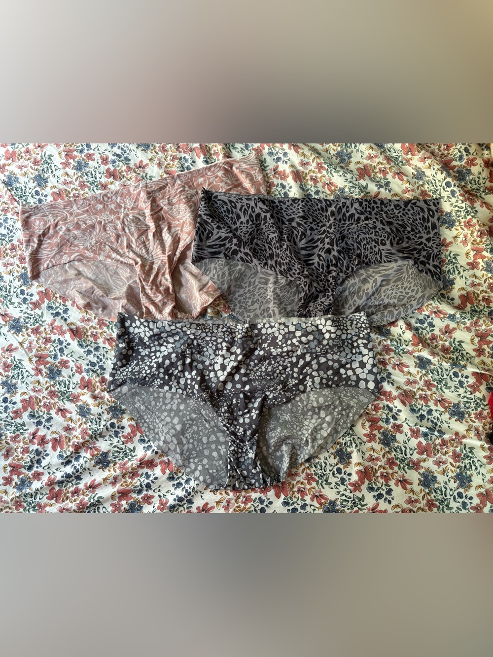 Set of 3 Seamless Print Hipster Briefs - Pink, Gray, Black